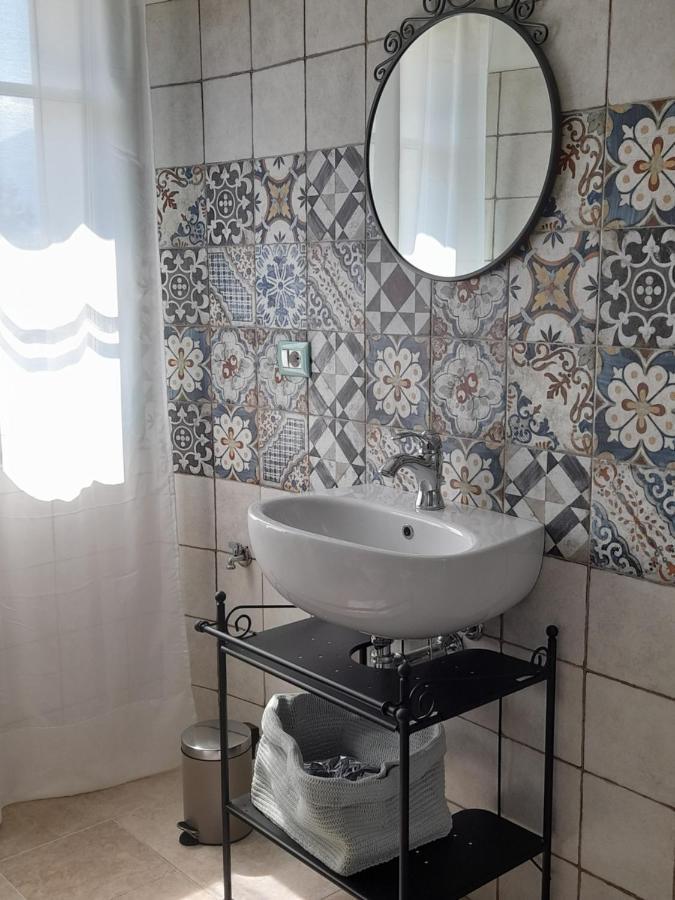 Ape Bianca - Appartamento Rosmarino Colico Buitenkant foto